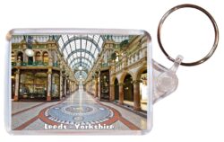 Leeds - Yorkshire - Double Sided Large Keyring Key Fob Chain Ring Gift Present Souvenir E3