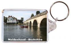 Maidenhead - Berkshire - Double Sided Large Keyring Key Fob Chain Ring Gift Present Souvenir AD1